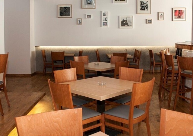 Innen - Bar- und niedrige Stühle SONJA