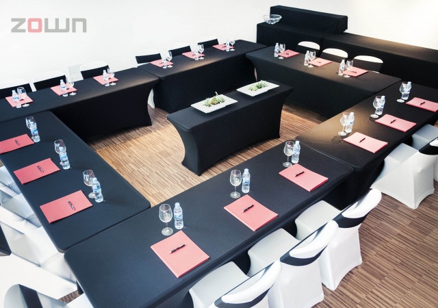 Konferenzraum, Norman-Stühle, Zown Maxchief